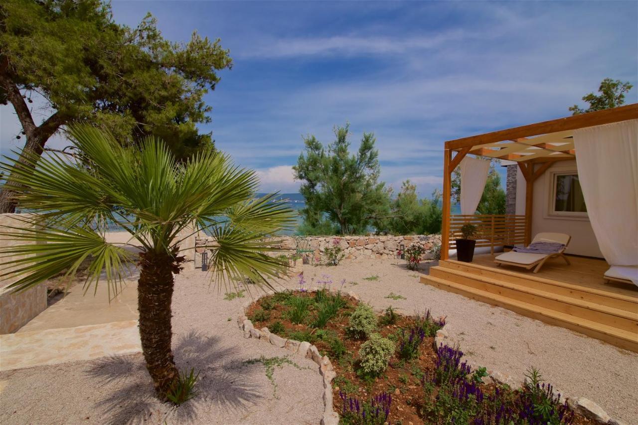 Mobile Homes Pine Tree Dobropoljana Esterno foto